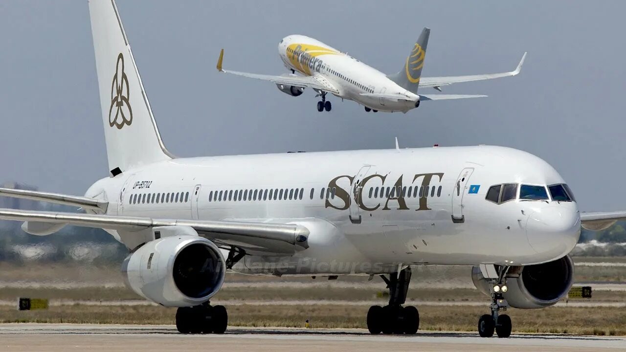 Самолет scat airlines. Боинг 737-800 скат. Боинг 737-800 скат. Авиакомпания скат самолеты. Boeing 757-200 up-b5702.