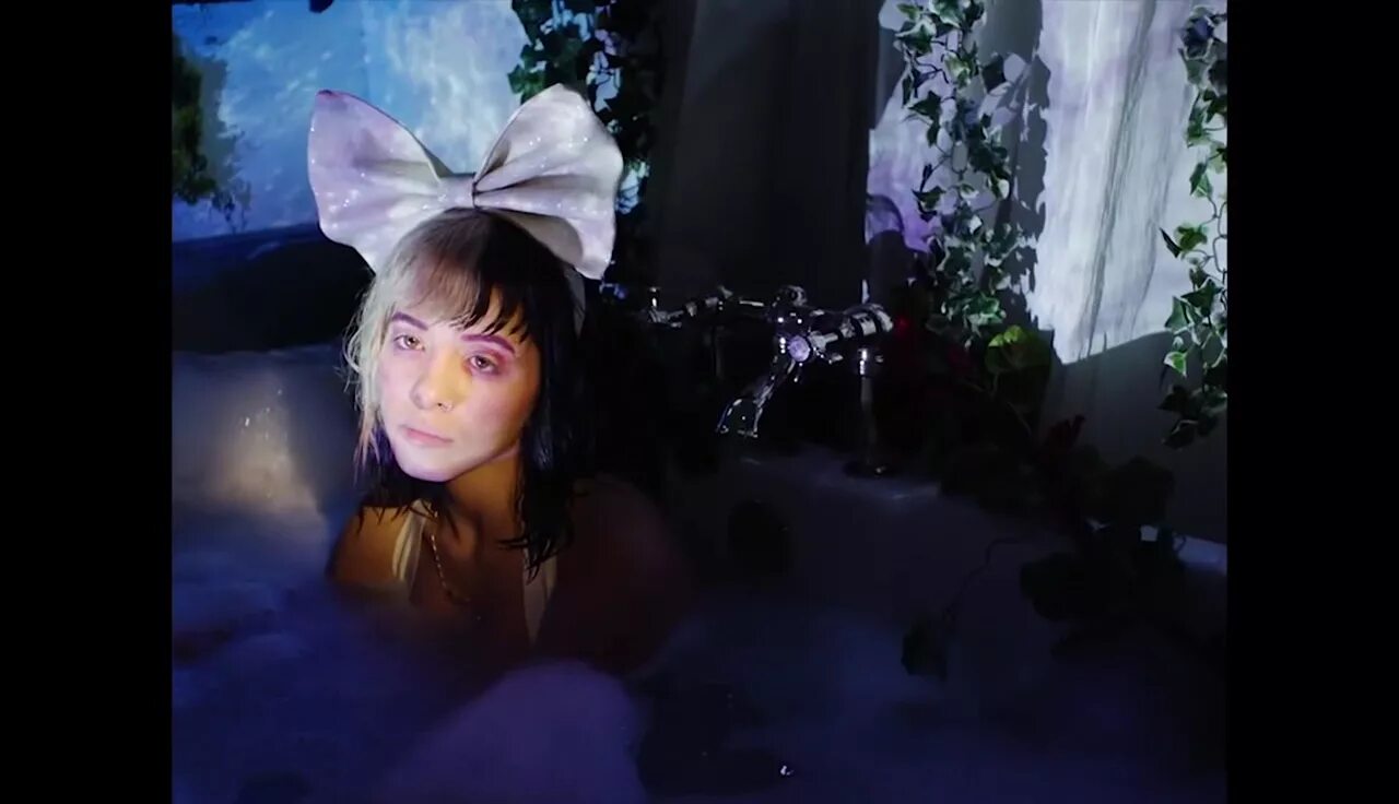 Песня soap. Мелани мартинес соап. мелани мартинес soap. melanie martinez soap обложка. клип soap melanie martinez.
