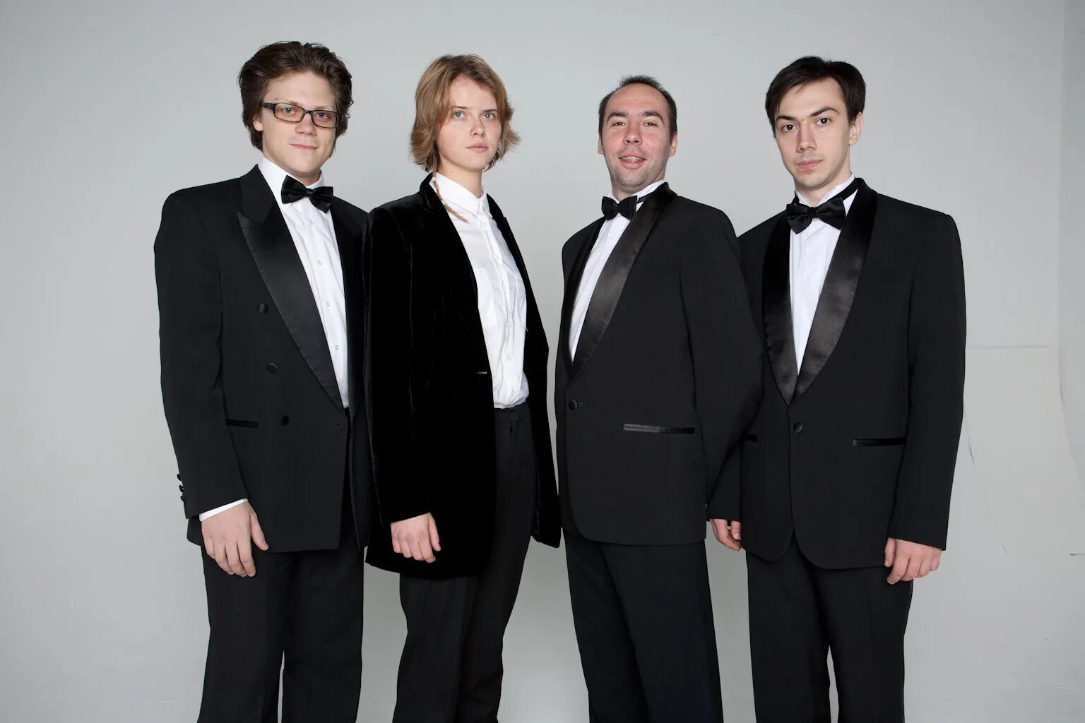 квартет адажио краснодарская филармония состав. группа кватро фото. группа кватро 2020. группа кватро 1 состав. современные квартеты.