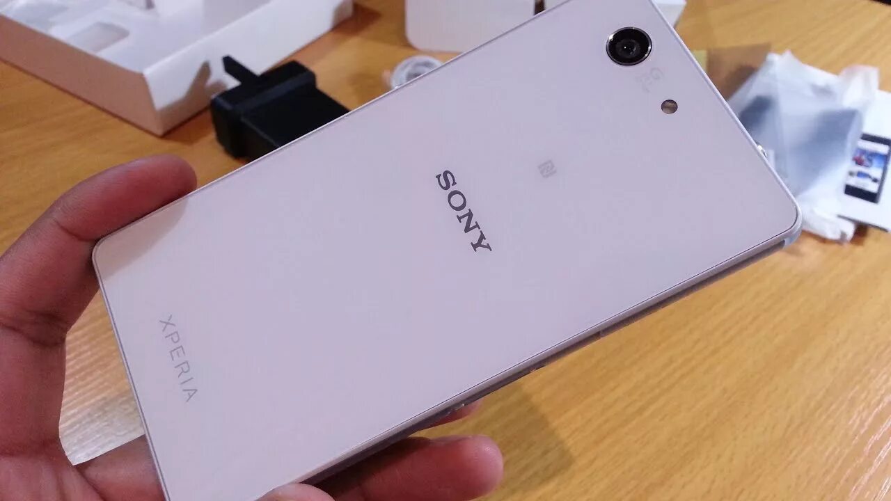 Sony z3 Compact White. Sony Xperia z3 Compact d5803. Sony Xperia z3 белый. Xperia z3 Compact White. Xperia z3 цена