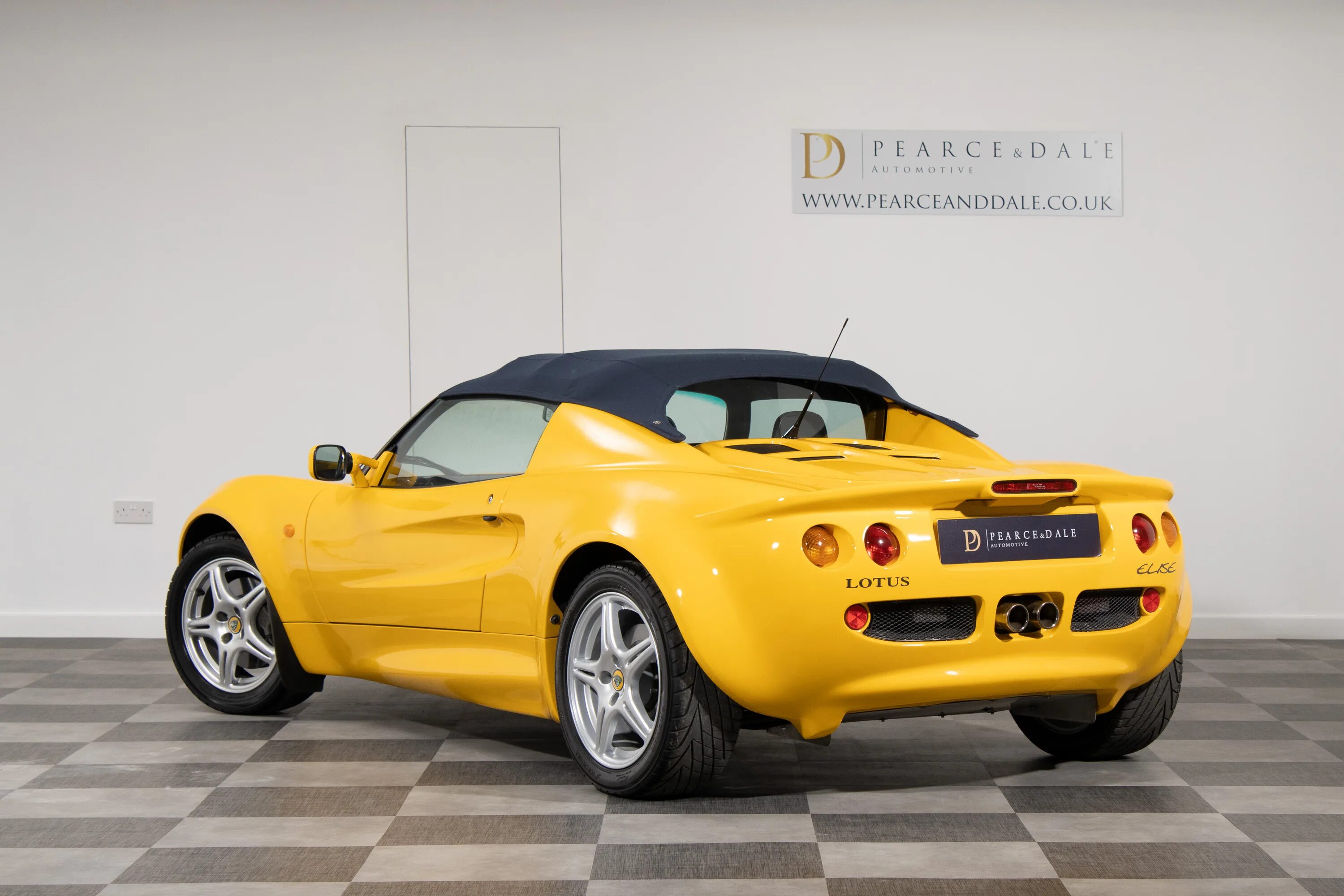 Лотус машина 2007. Lotus elise s1 sport 190. Распорка lotus elise s1. Lotus elise 1994. Lotus s1.