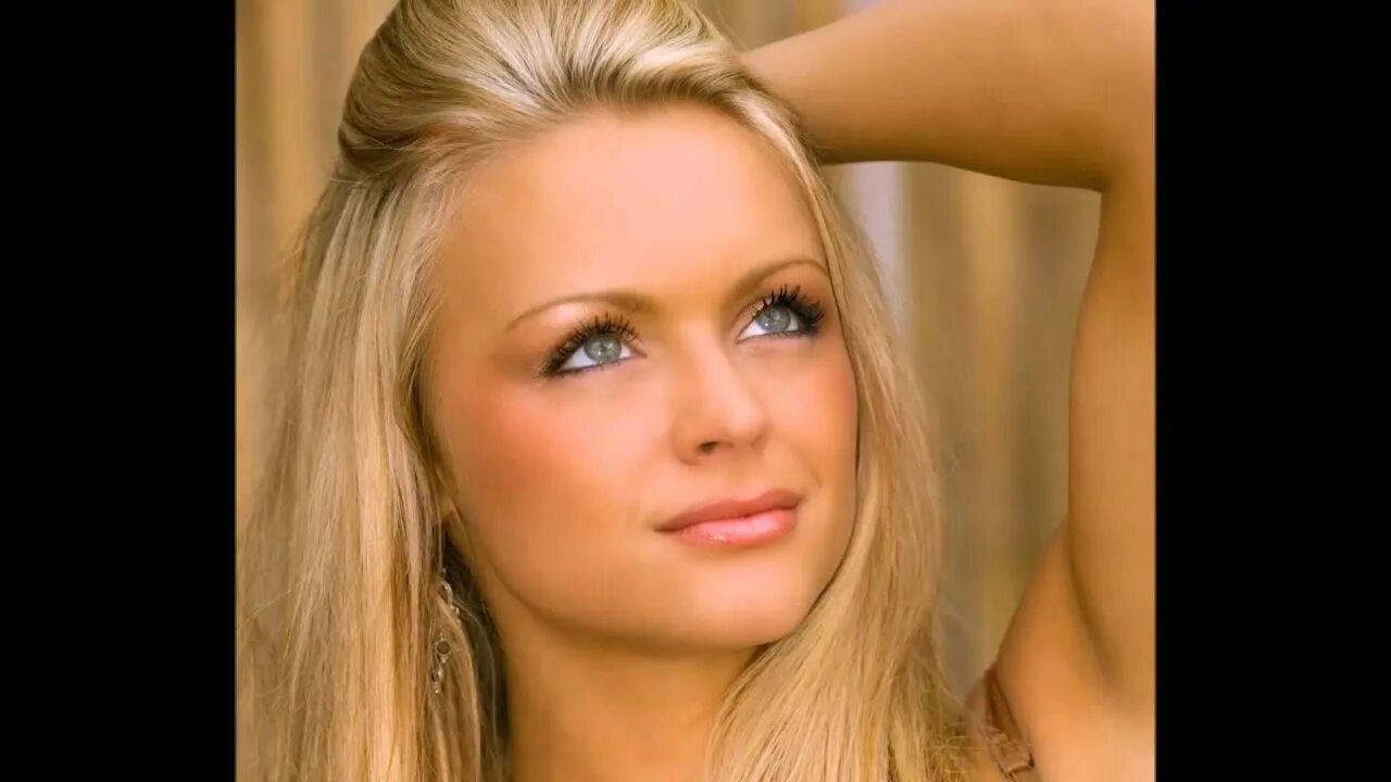 Lucy anne brooks ножки. Blonde lucy. Бри дэниелс модель. Блондинка подросток. Blonde lucy.