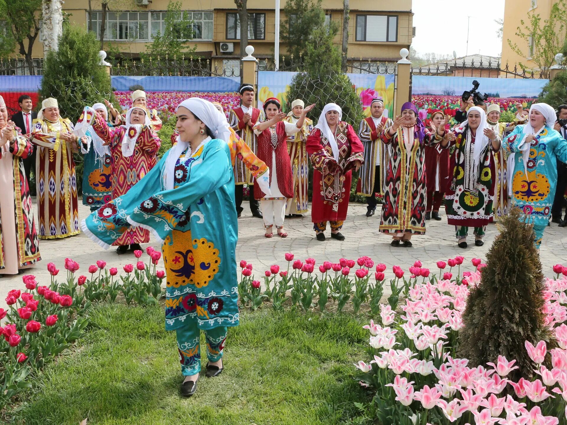 Национальный праздник Навруз в Таджикистане. Навруз 2022 Душанбе. Праздник Навруз в Таджикистане 2022. Праздники Таджикистана. Праздник навруз в таджикистане