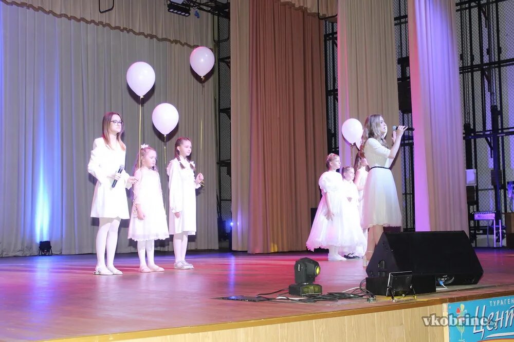 Нгуэу конкурс. Елена прохорова нгуэу конкурс мисс университет 2009. Евразия концертный зал новосибирск официальный. Конкурс грации. Мисс весна 2022.