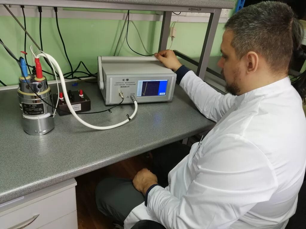 мегаомметр fluke 1507. измеритель иммитанса е7. Mzc 310s. измеритель параметров электробезопасности электроустановок mpi-520. корпус для esr тестера gm328.