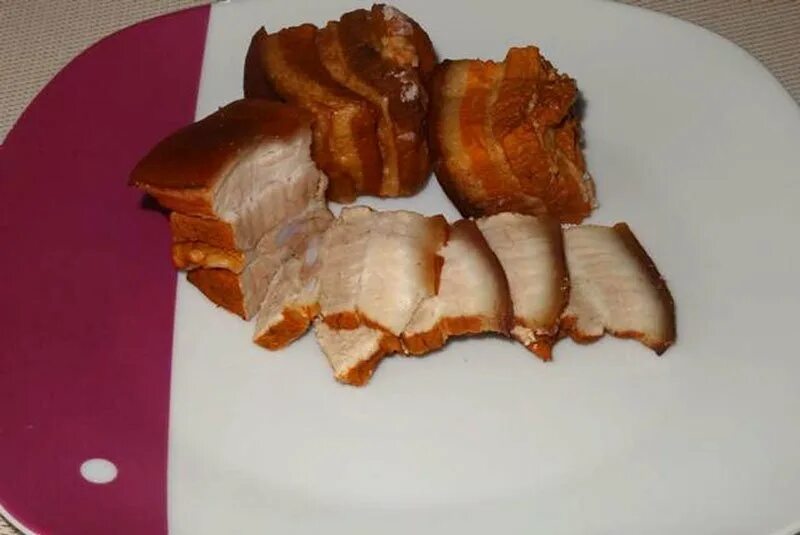 Сало в шелухе. Сало с мясной прослойкой. Сало прослойка вареное. Вареное сало. Сало прослойка вареное.