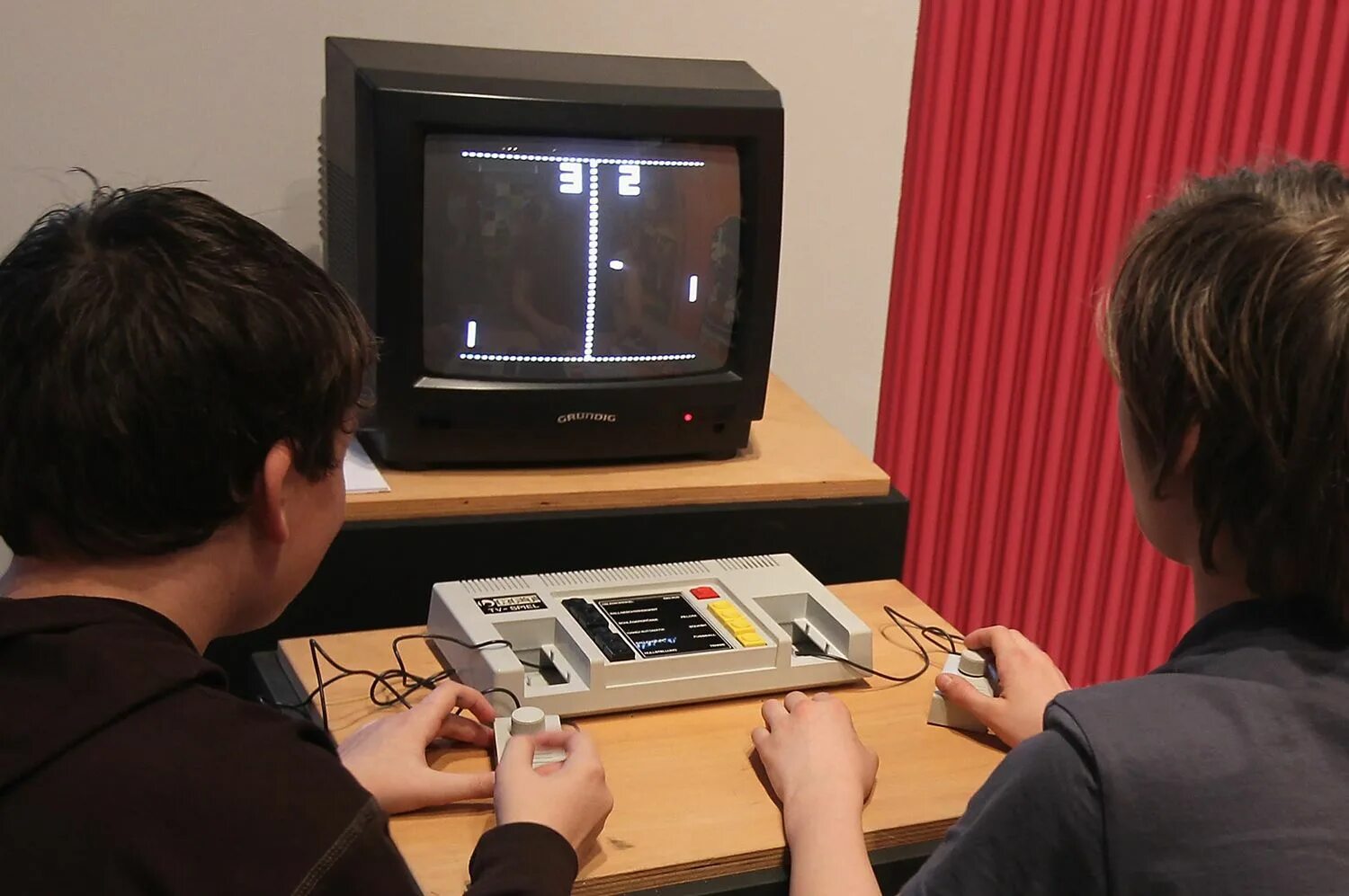 Самое раннее видео. Первая компьютерная игра. Самая первая компьютерная игра. Телевизионные игры. Зарождение видеоигр.