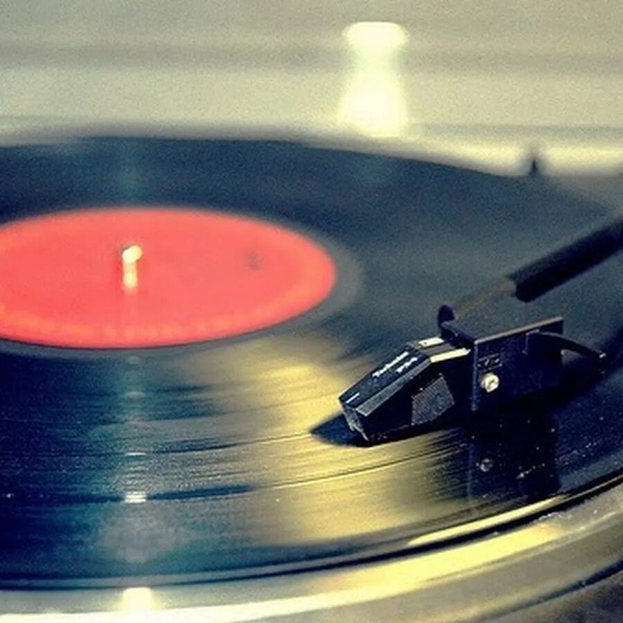 Nike music. Музыкальный производитель. Now plak. Music gr. Music gr.