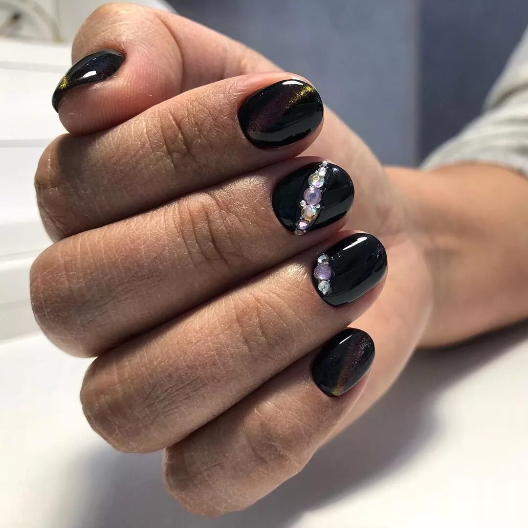 темный кошачий глаз маникюр. гель лак кошачий глаз 2021. маникюр черный кошачий глаз. нарощенные ногти кошачий глаз. Masura туманность кошачий глаз.