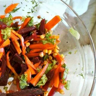 Салат из отварной свеклы и моркови