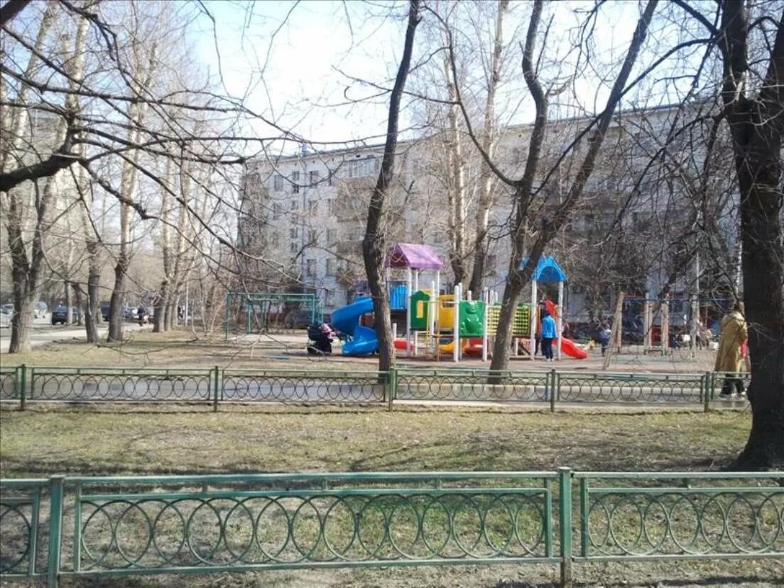 Жд станция перово. Храм знамения в перово. Перовский парк культуры и отдыха. Перовский сквер москва. Перовский сквер москва.
