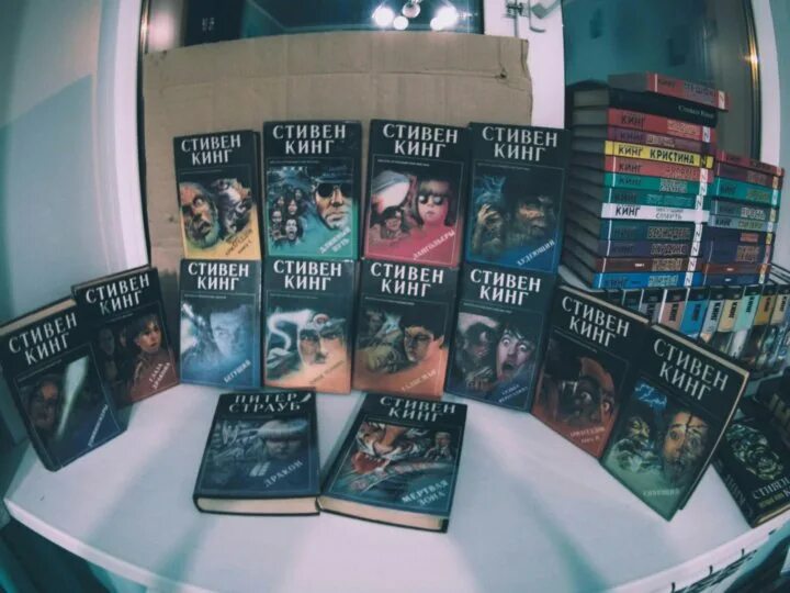 Лучшее кинга читать. Коллекция стивена кинга. библиотека книг стивена кинга. коллекция книг стивена кинга. стивен кинг коллекция книжек.