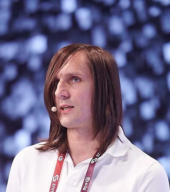 Юрий максимов positive technologies. Кузнецов дмитрий левонович вшэ. Позитив директор. Позитив директор. Positive technologies генеральный директор.