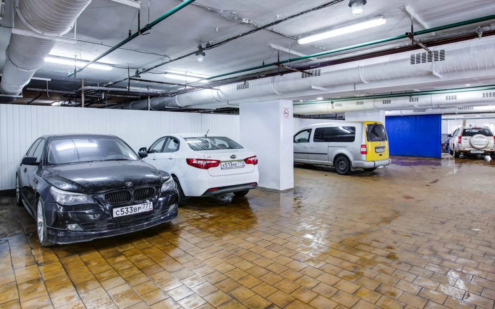 Автосервис юго запад. Автотехцентр юго западный. Автомастерская на западном. Автосервис юго запад. Автосалон и автосервис.