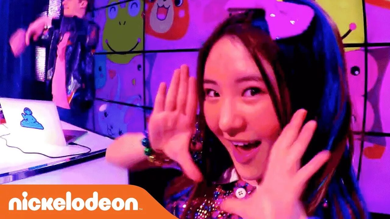 Make pop music. Diplo за пультом. Make pop music. Make pop music. Make pop music.