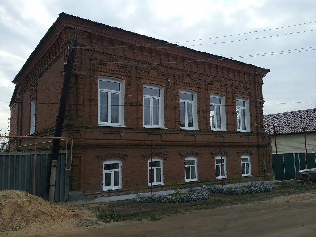 Купеческий дом в Дубовке Волгоградской. Городское поселение город Дубовка. Дубовка - Купеческий город. Дом купца Жемарина в Дубовке Волгоградской области. Сайт дубовка волгоградской