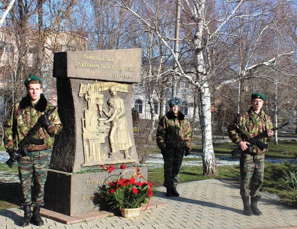 Ипатово ипатовский ставропольский край. Мемориал город Ипатово. Г Ипатово Ставропольского края. Ипатово Ипатовский район. Музей города Ипатово Ставропольского края.