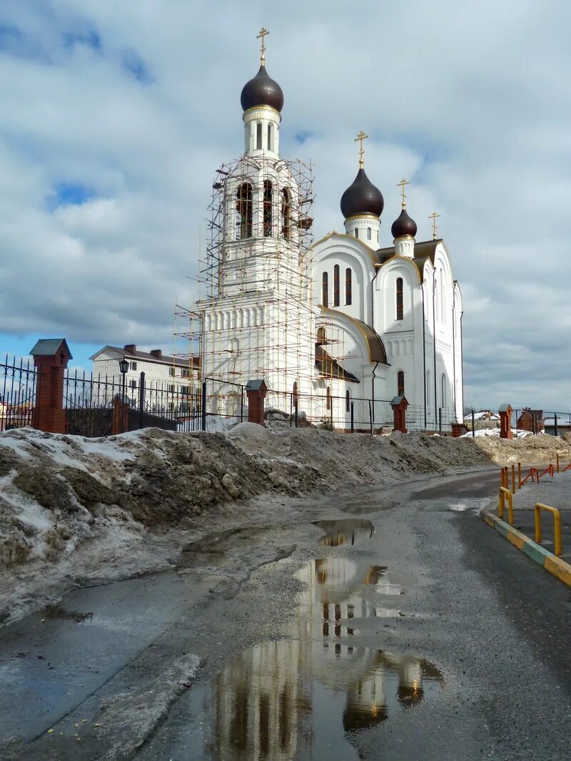 Церковь иосифа. Храм иосифа волоцкого. церковь поселок развилка. церковь на развилке ленинский район. храм иосифа волоцкого на развилке московский.