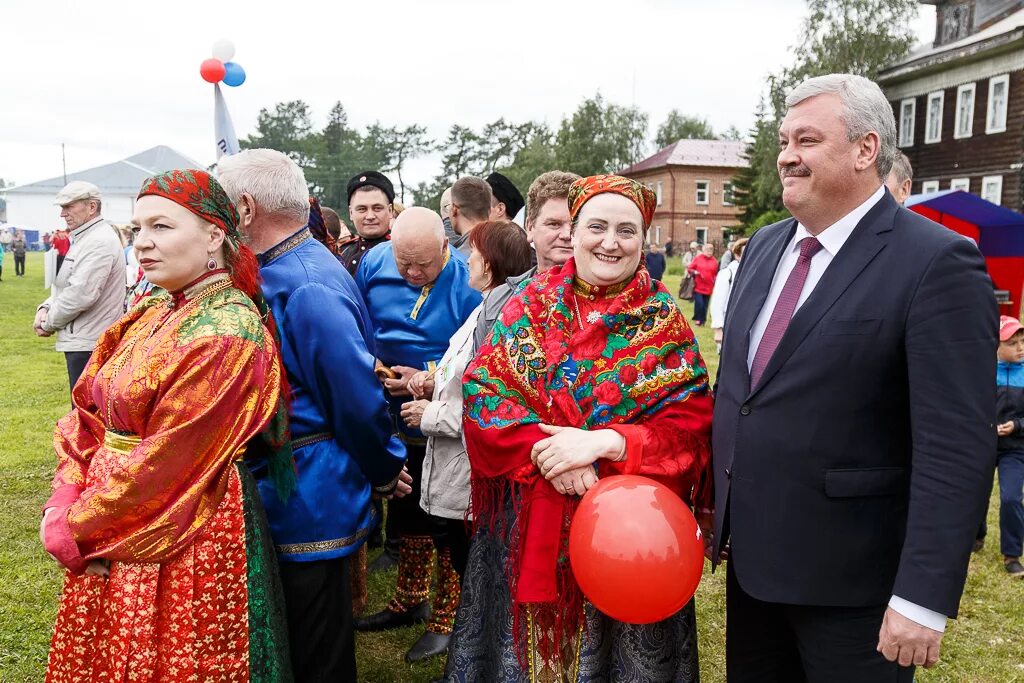 Усть-Цилемский район Республики Коми. Усть-Цильма Коми. Село Усть-Цильма. Усть Цильма администрация. Администрация усть цилемская сайт