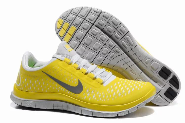 Желтая подошва на кроссовках. Nike Running 3.0 Yellow.