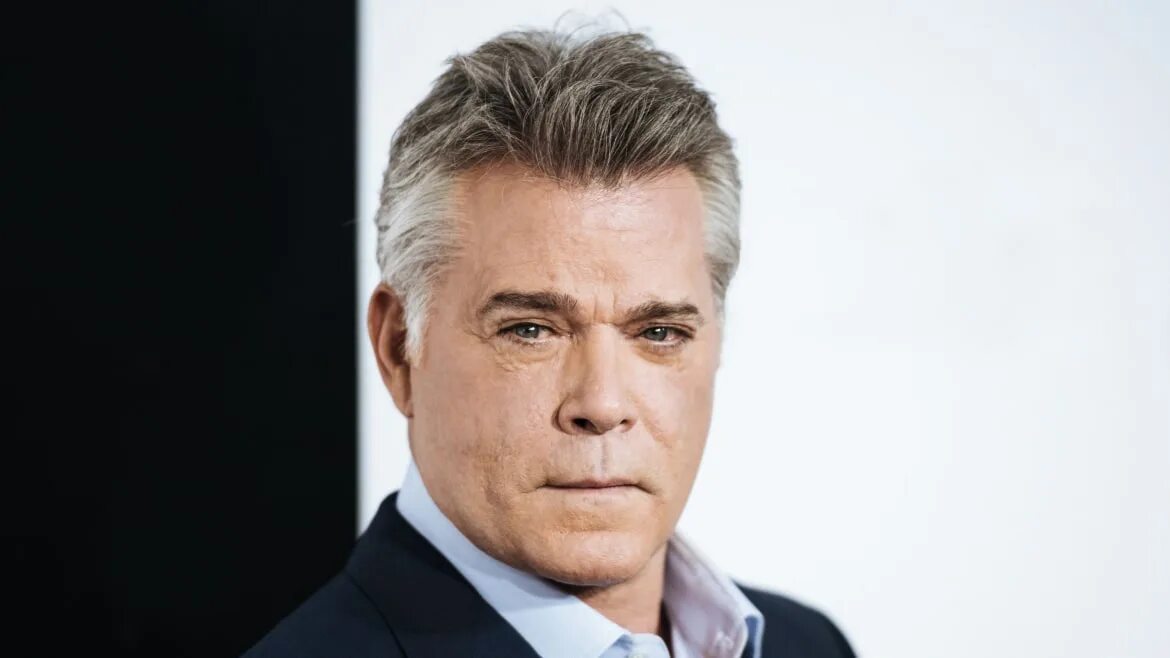 Лиотта актер. Рею лиотте. Рею лиотте. Рею лиотте. Рею лиотте.