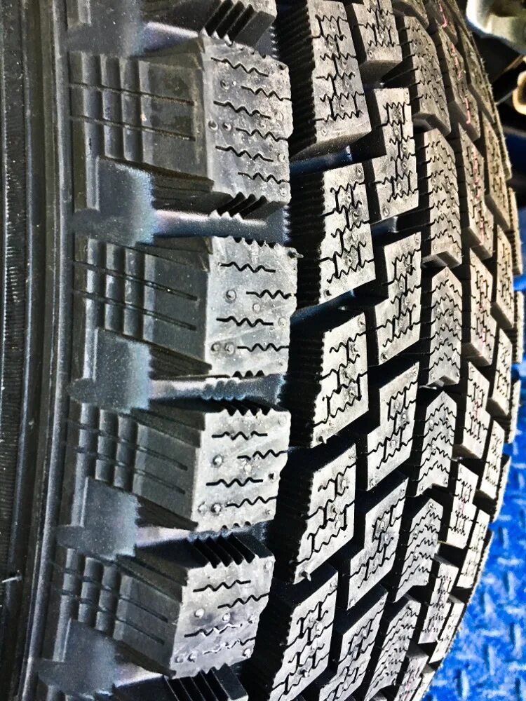 Зимние 325 пр. Hankook rw08 108t. Hankook Dynapro i cept rw08 225/65 r17. Hankook Dynapro i'cept rw08 225/70 r16 глубина протектора. Hankook Tire Dynapro i*cept rw08 215/70 r16 100 зимняя.