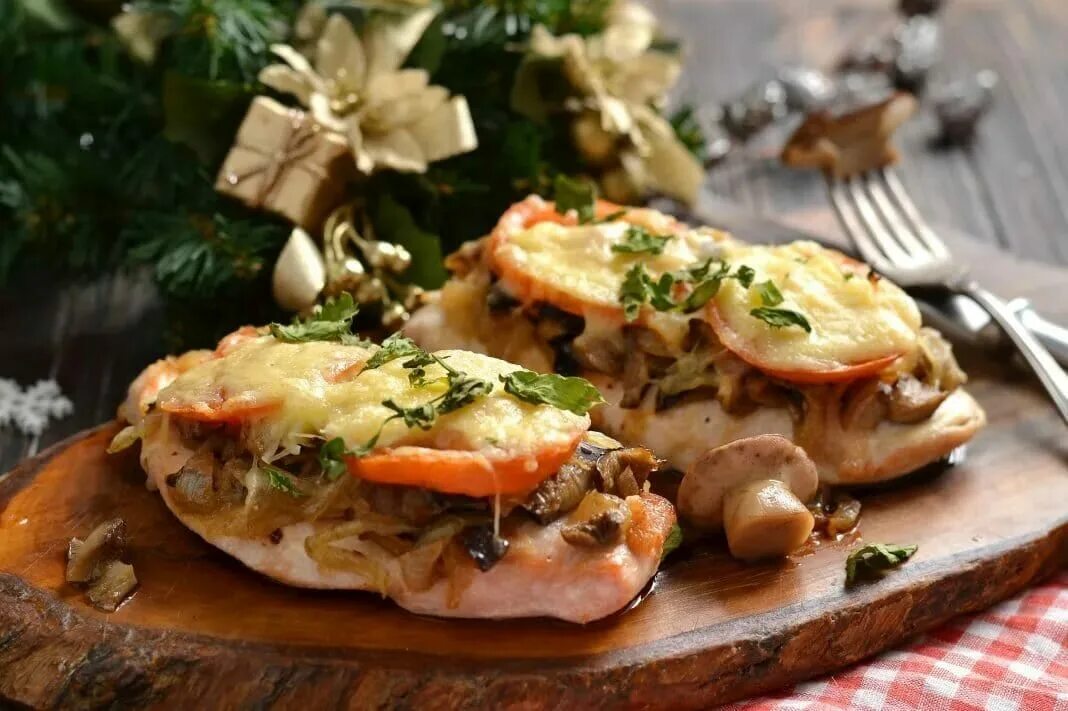 Грибы с куриным мясом в духовке