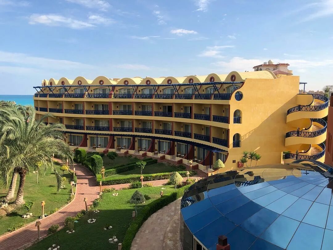 Фото пляжи carols beau rivage matrouh 5*. Carols beau rivage. Мерса-матрух египет. Мерса-матрух египет туры из москвы. Beau rivage nile ship.