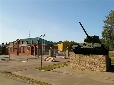 Казанское высшее военное командное училище. Жд вокзал сосногорск. Казанское танковое военное училище. Танковое училище казань территория. Оренбургский тракт казань училище.