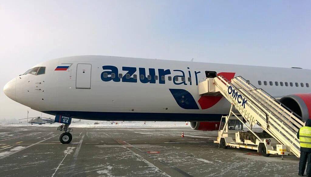 Azur air купить авиабилет. 767 Azur Air. B-767 Azur Air. Azur Air 767-300 Внуково. Боинг 767 Азур Эйр.