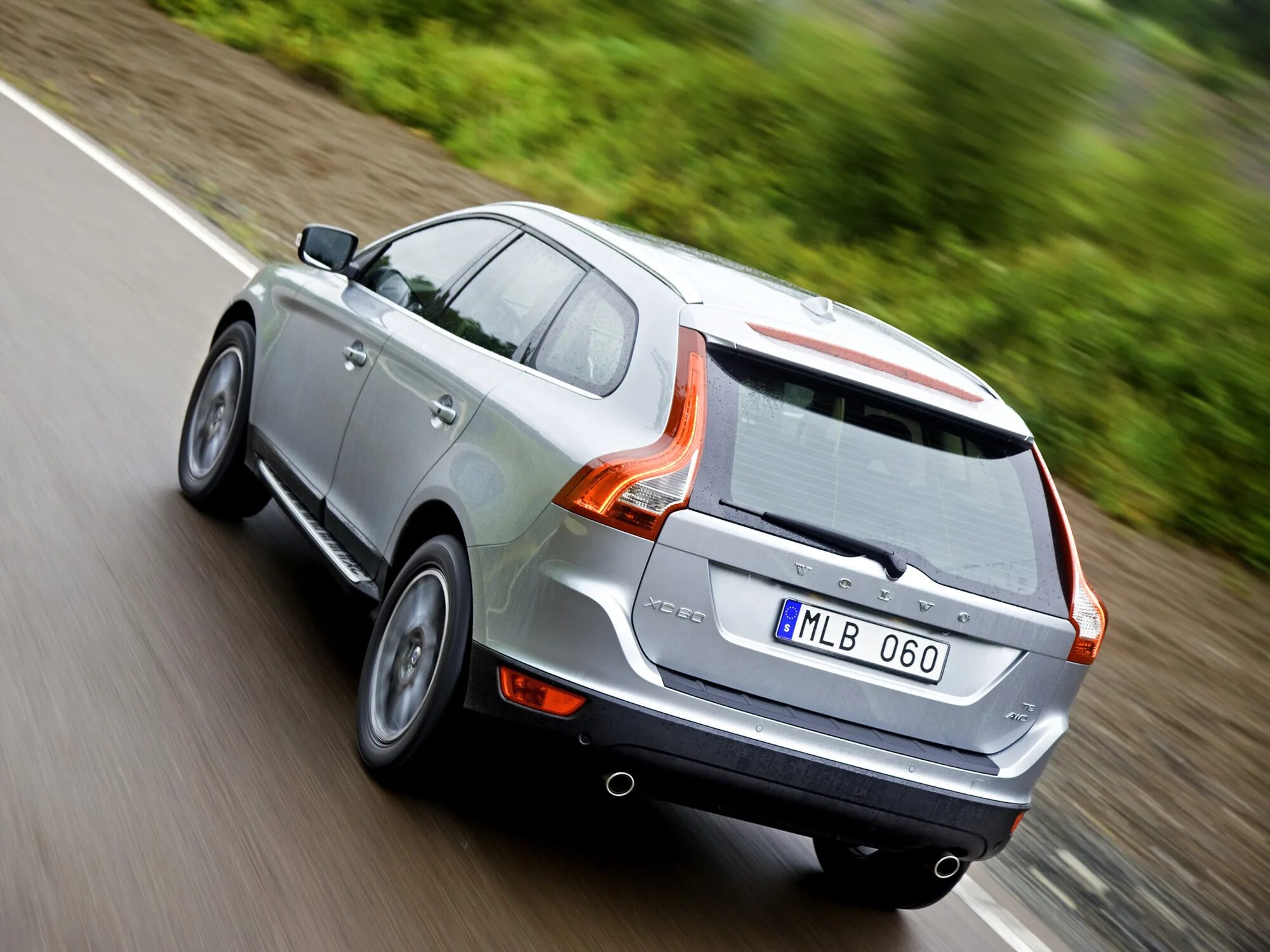 Volvo xc60 поколения. Volvo xc60 t6. Кроссовер Вольво хс60. Volvo xc60 2008. Volvo xc60 2010.