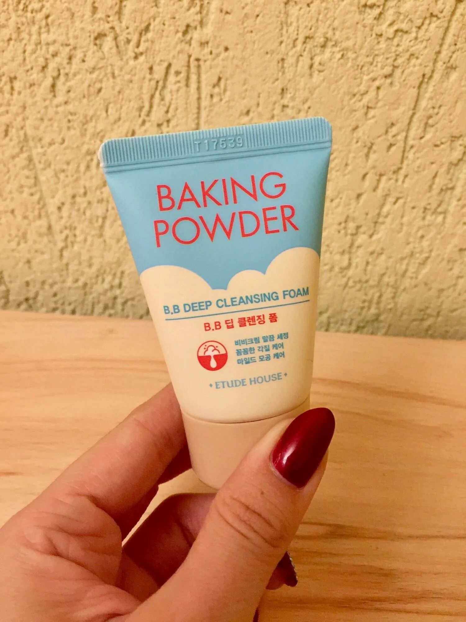 Baking powder для умывания. Baking Powder. Etude House Baking Powder. Пенка для лица Baking Powder. Baking Powder пенится.