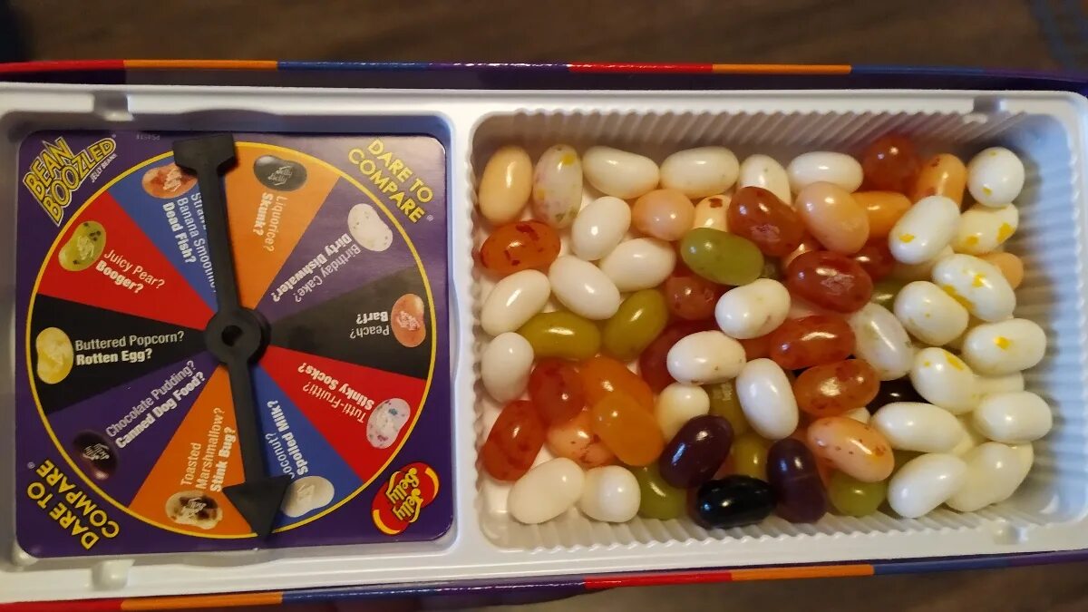 Bean boozled вкусы. Джелли Белли конфеты. Конфеты Джелли Белли с рулеткой. Jelly belly Bean Boozled вкусы. Джелли Белли Бин Бузл.