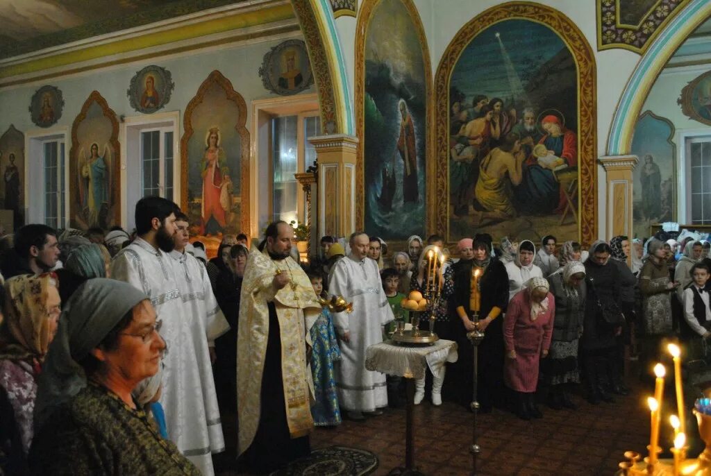 храм рождества пресвятой богородицы урай. рождество пресвятой богородицы служба в лавре. благовещение пресвятой богородицы служба в храме. храм рождества пресвятой богородицы в крылатском богослужение. рождество богородицы служба в церкви.