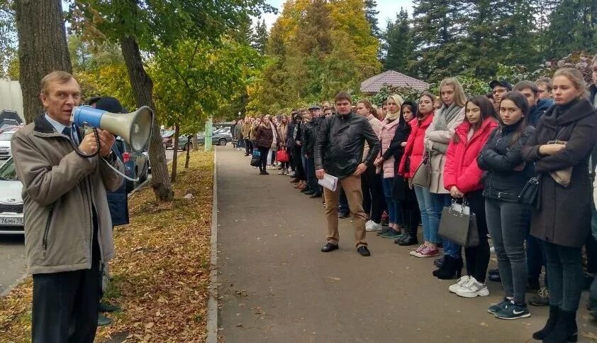 Эвакуация студентов. Эвакуация из колледжа. Студенты Полоцкого государственного университета. ИВПЭК эвакуация.