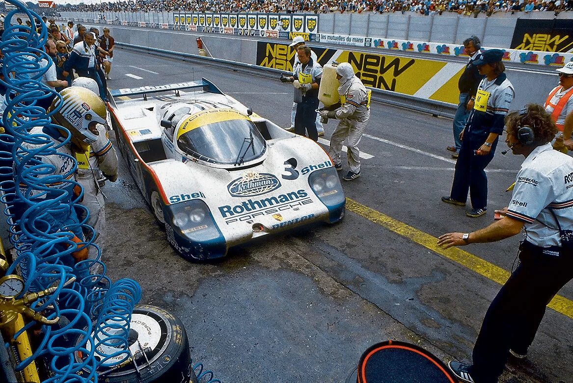 Двигатели ле ман. Porsche 956 lemans. ле ман 1983 порше. 1982 porsche 956. porsche 956 победитель ле-ман.