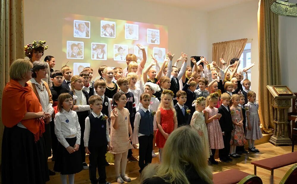 Аноо школа при андреевском монастыре, москва. Школа при андреевском монастыре официальный сайт. Школа при андреевском монастыре. Духовное поздравление духовного отца. С днем рождения духовное.