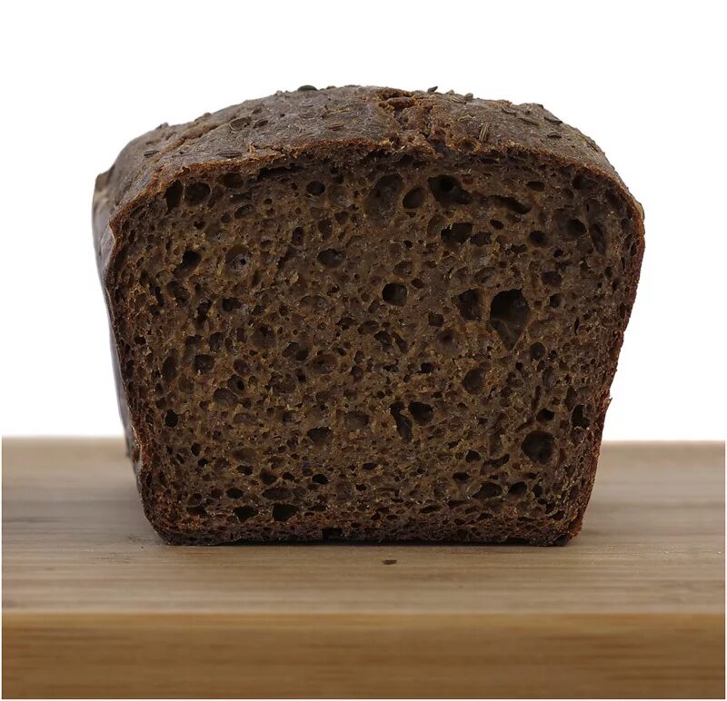 Хлеб черный Бородинский. Хлеб заварной ржаной Бородинский. Черный ржаной хлеб. Кусок ржаного хлеба.