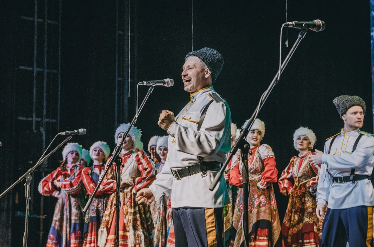 Игорь колыбельников кубанский казачий хор. Татьяна кубанский казачий хор. Старыгин кубанский казачий хор. То не вечер кубанский казачий. Подбужский народный хор.