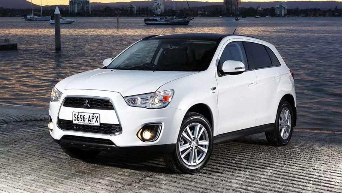 Мицубиси асх фильтра. Митсубиси АСХ 2013. Mitsubishi ASX 2012. Митсубиси АСХ белый. Mitsubishi ASX 2014.