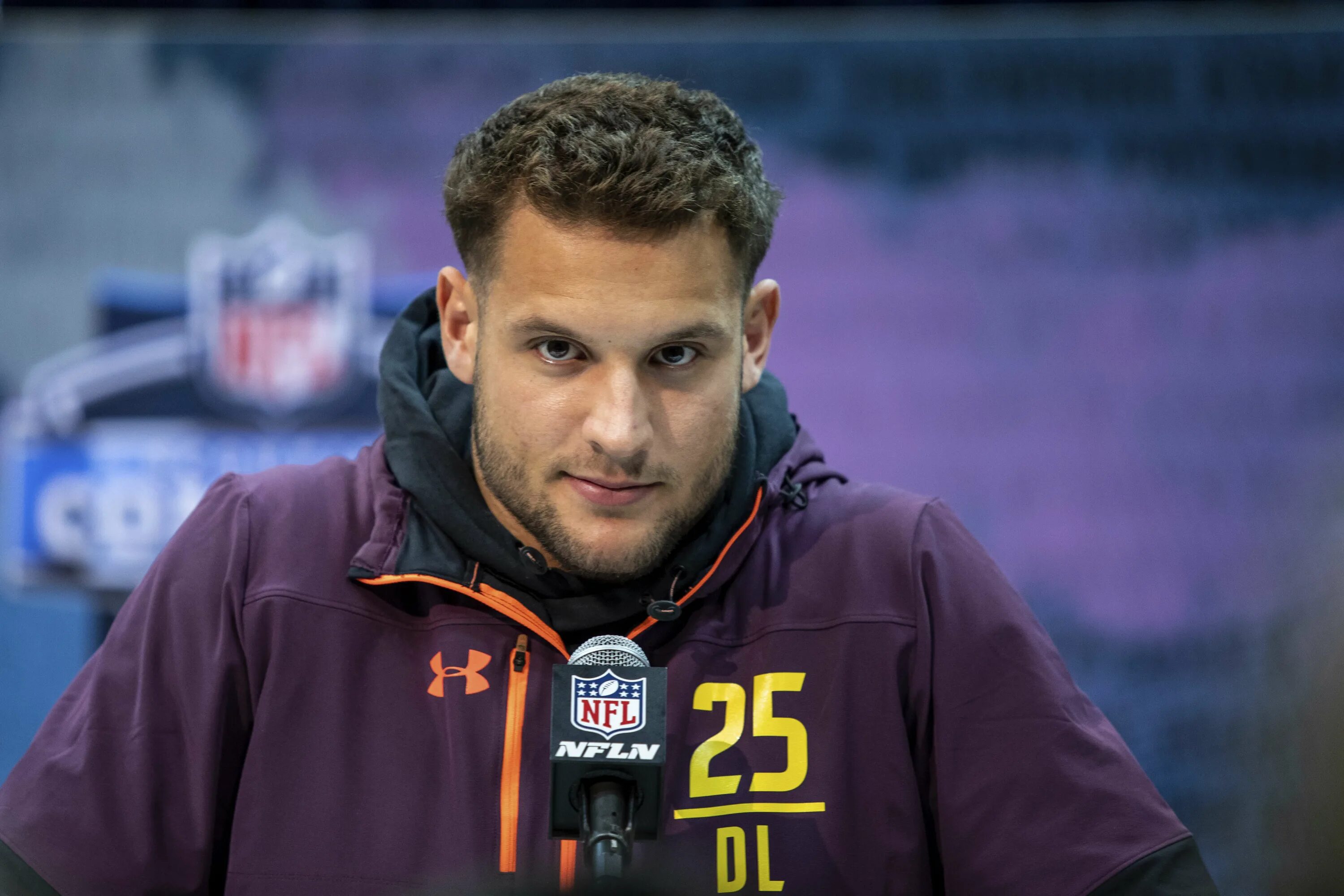 Nick dad. Босас. Nick bosa тело.