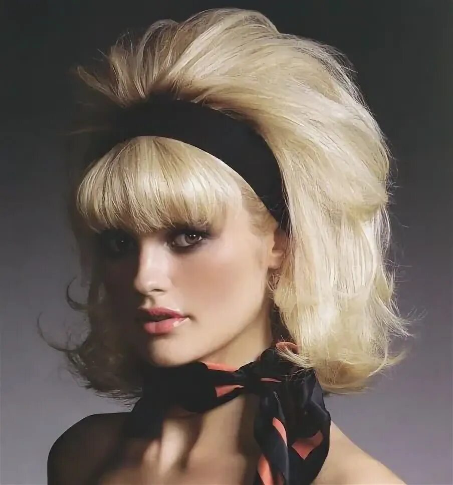 Прическа 90 каре. Мода 90 годов прически. Debbie gibson. Стрижки 90-х годов. Причёски 90-х годов женские.
