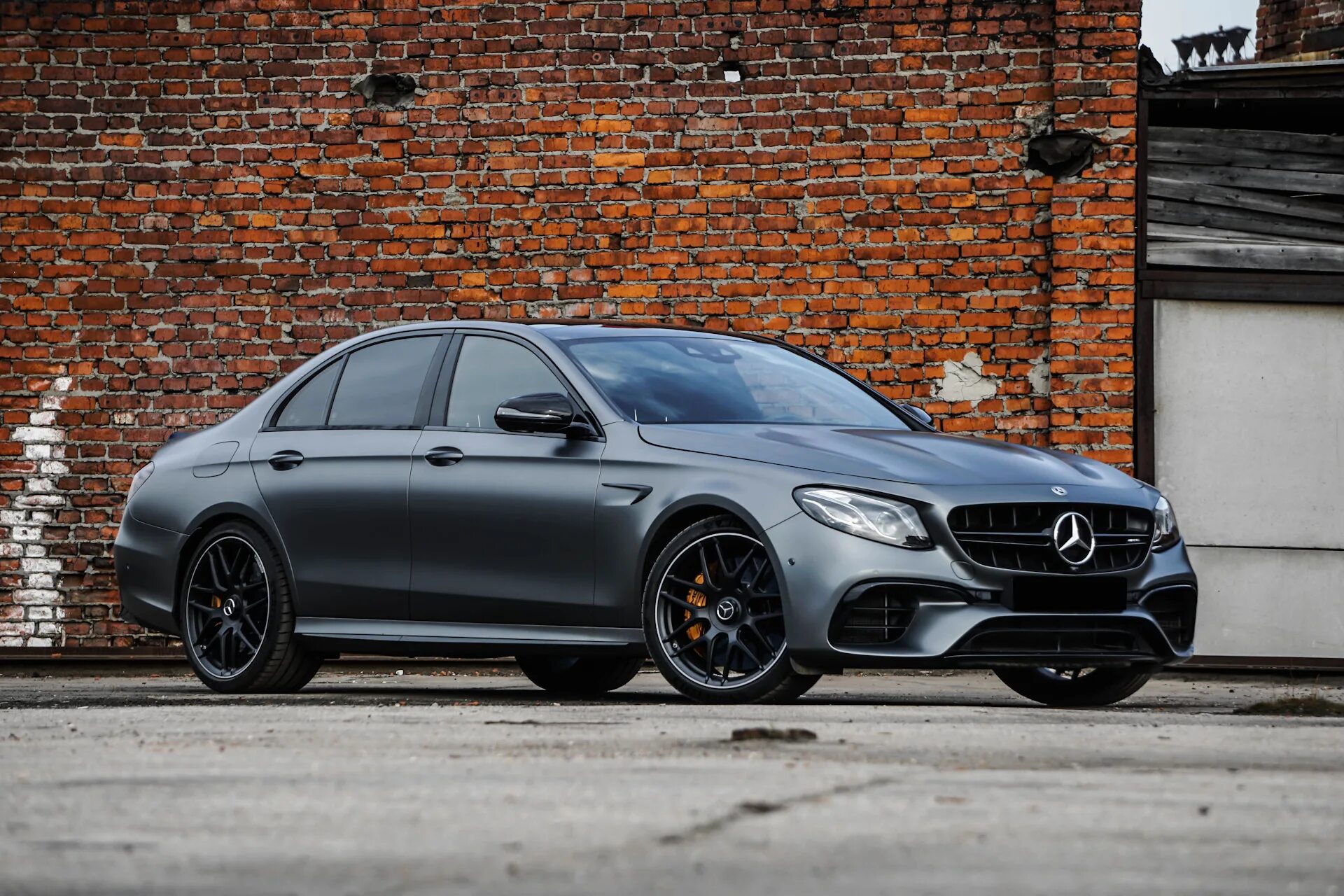 Mercedes e63s w213. Mercedes e63s AMG. Mercedes e63s AMG w213. Мерседес е63 АМГ. Mercedes Benz e63 AMG.