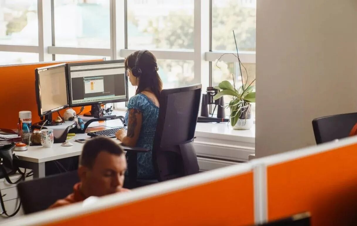 Positive technologies 2023. Positive technologies 2023. Positive technologies офис. Позитив технолоджи логотип. Positive technologies (пао «группа позитив»).