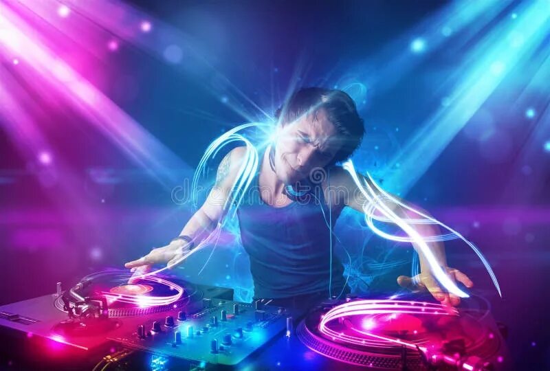 Девушка в наушниках диджей. Диджей edm. Картина диджей. Долив музыке. Диджейский пульт концерт.