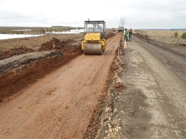 Уплотненный грунт. Методы уплотнение грунта катками. Уплотнение грунтов земляного полотна. Глубинное метод уплотнения грунта. Уплотненный грунт.