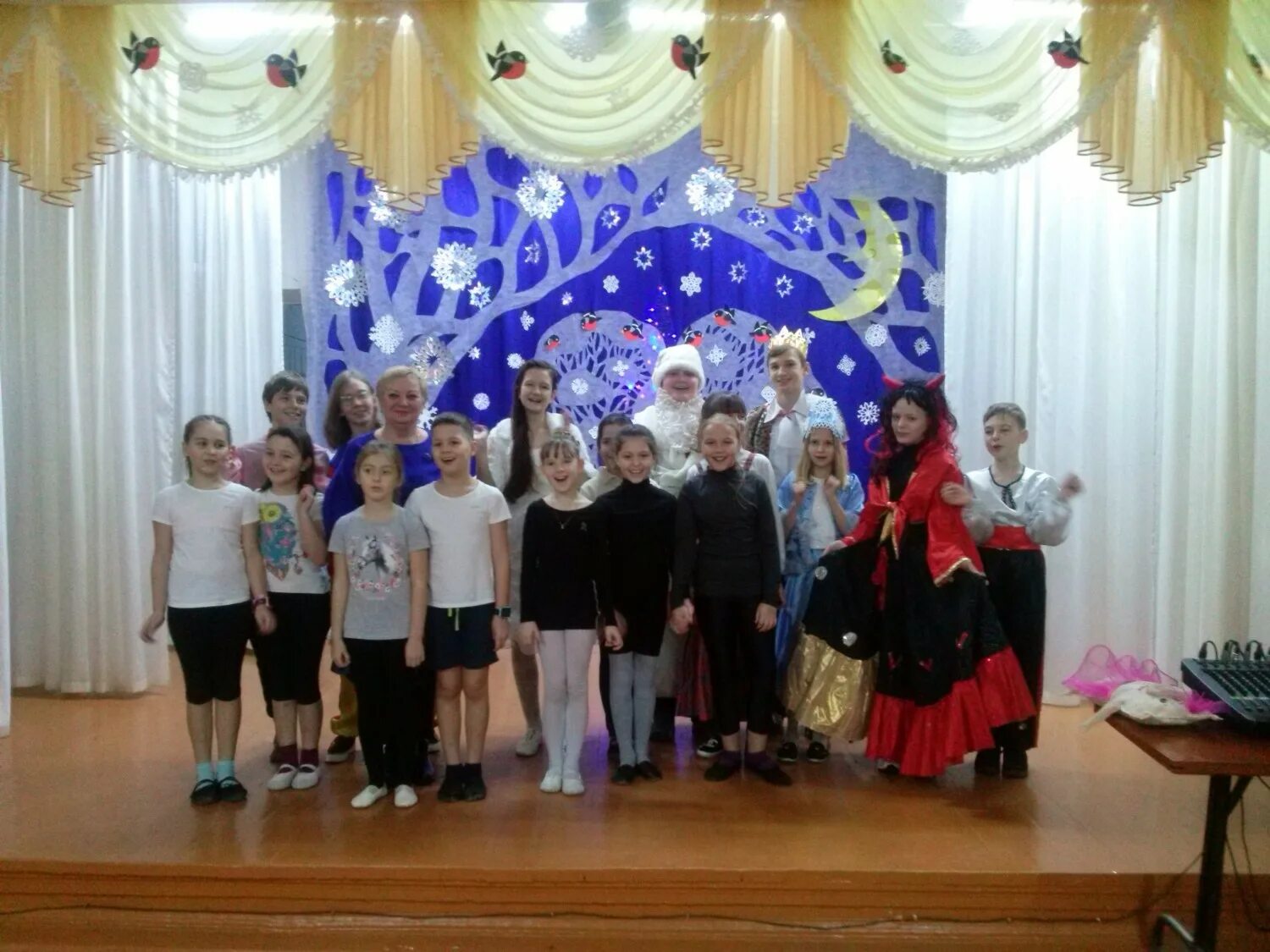 дюц ейск. карла маркса ейск центр. детско-юношеский центр ейска. навигатор дюц г. дюц ейск официальный сайт.