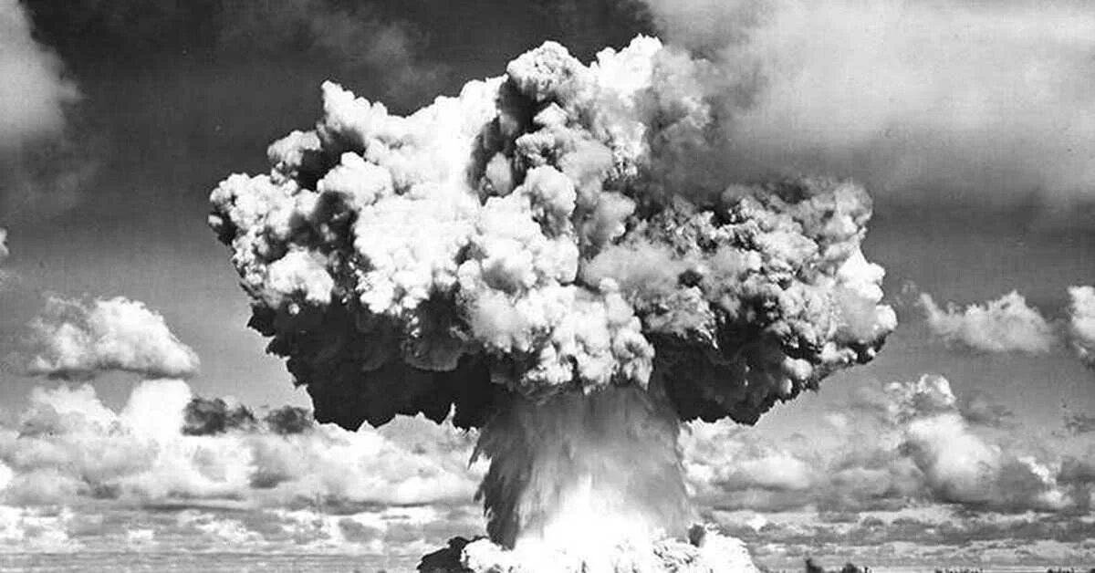 Ядерные взрывы в мире. Ядерный взрыв. Взрыв атомной бомбы. Ядерный взрыв новая земля.