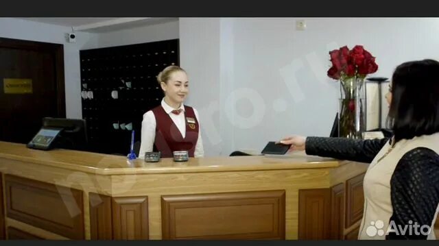 Ресепшн отеля. Персонал гостиницы. Гостиница без администратора москва. Директор мини отеля. Отель бонжур москва.