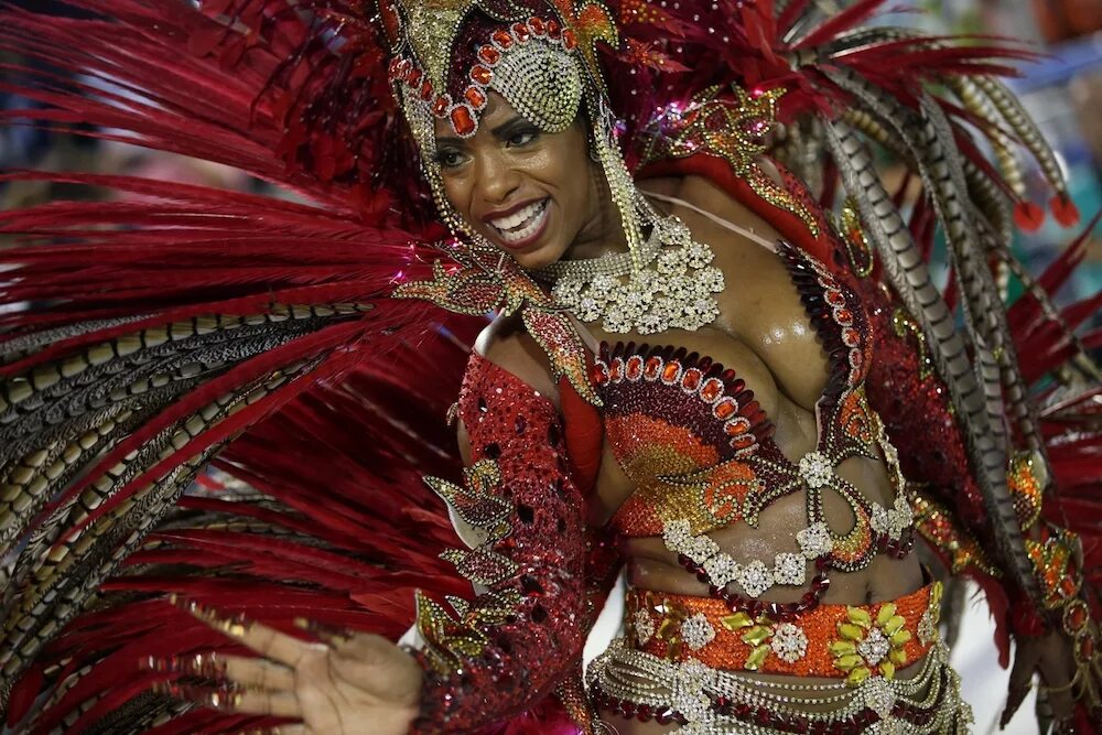 Бразильские фонки 1 час. Карнавал в Рио-де-Жанейро. Рио-де-Жанейро карнавал костюмы. Карнавал в Рио-де-Жанейро 2018. Карнавал в Бразилии.